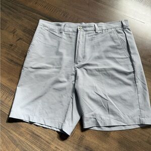 PGA Tour Men's Gray and White Patterned Flat Front Shorts